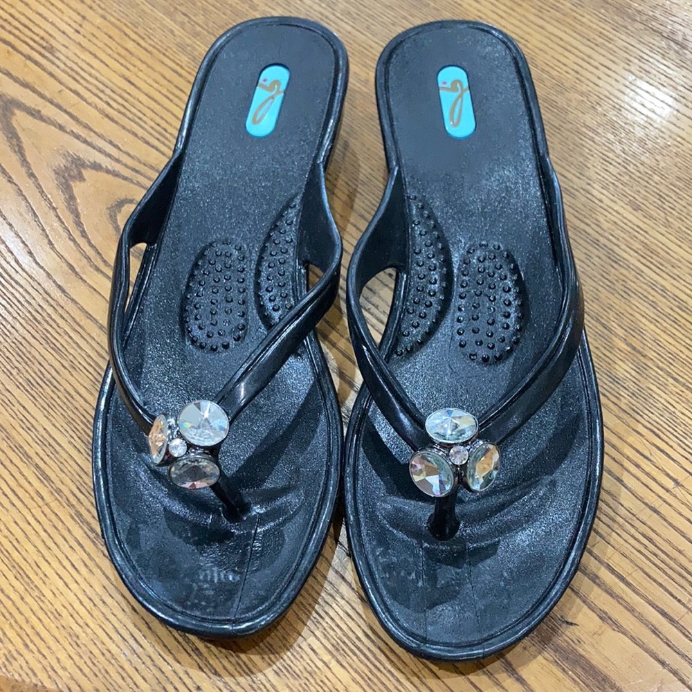 Oka B Flip Flops